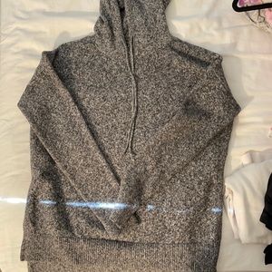 Large sweatshirts pull overs and turtle necks